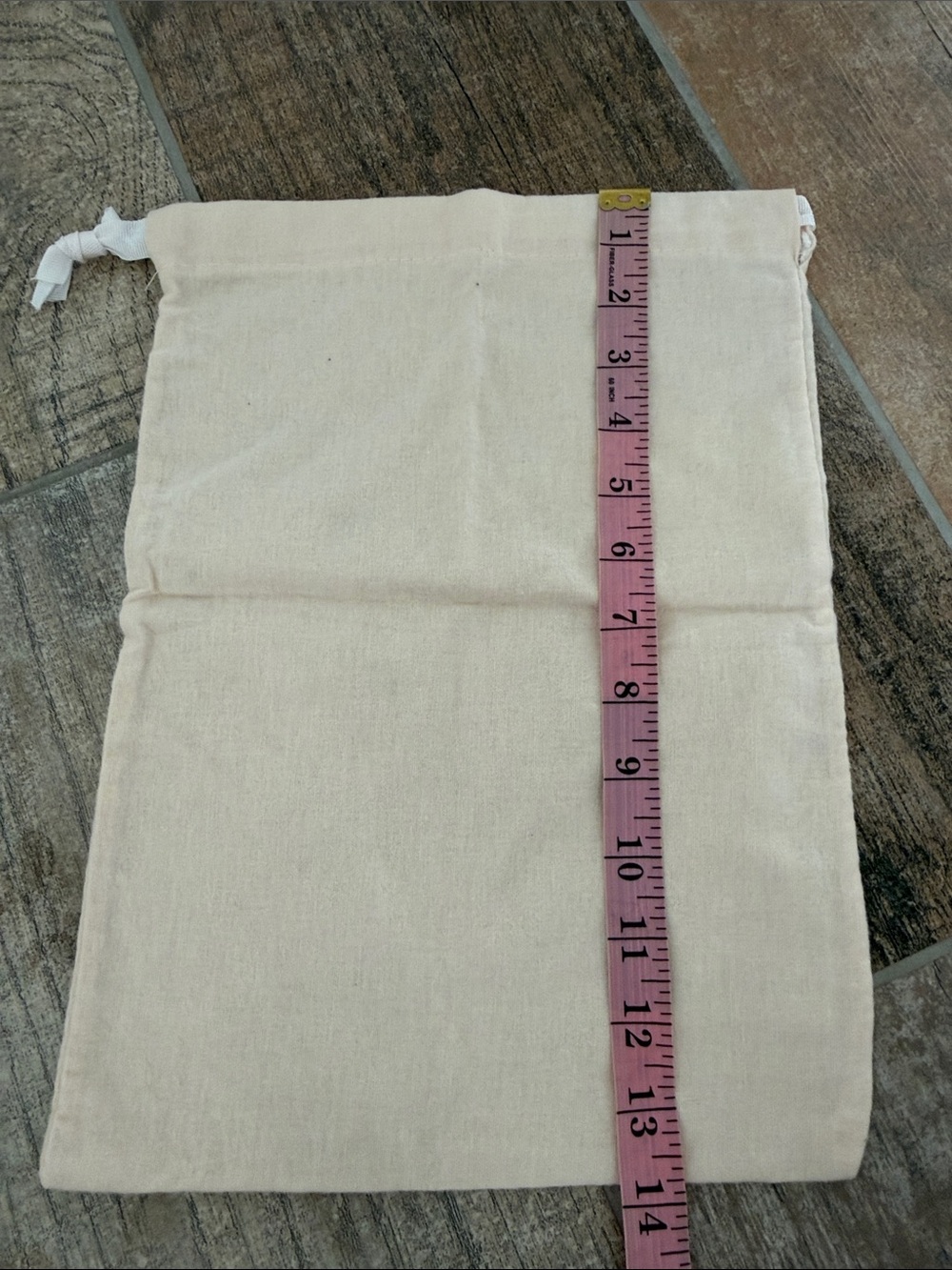 Jimmy Choo Cream Drawstring Logo Dust Bag - Picture 4 of 4